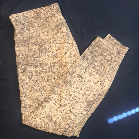 Lululemon Wunder Under Low-Rise Luxtreme 28" Antiqued Alpine White Multi size 12 - Picture 1 of 4